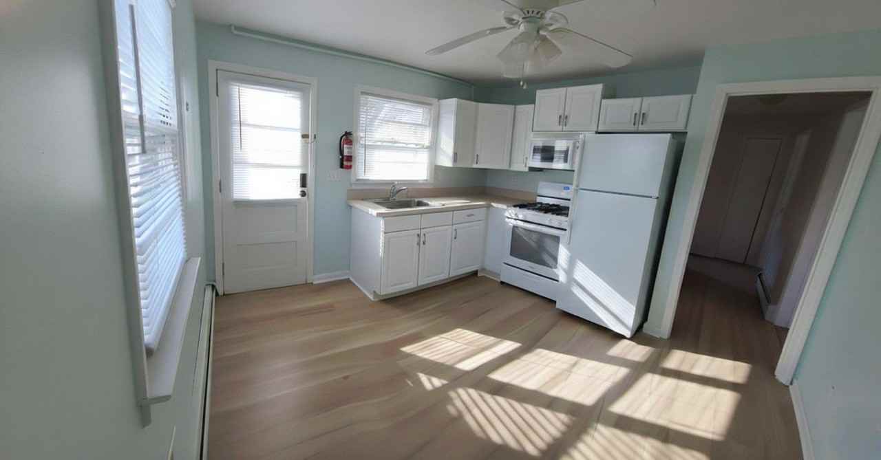 211A Sheridan Ave #NA - Photo 4 of 9