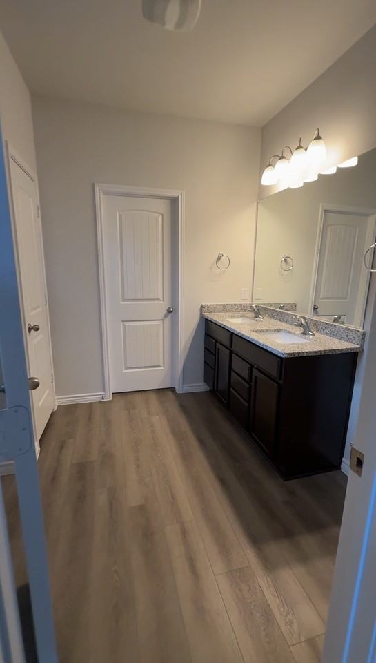 4830 Hawkins Dr #NA - Photo 7 of 14