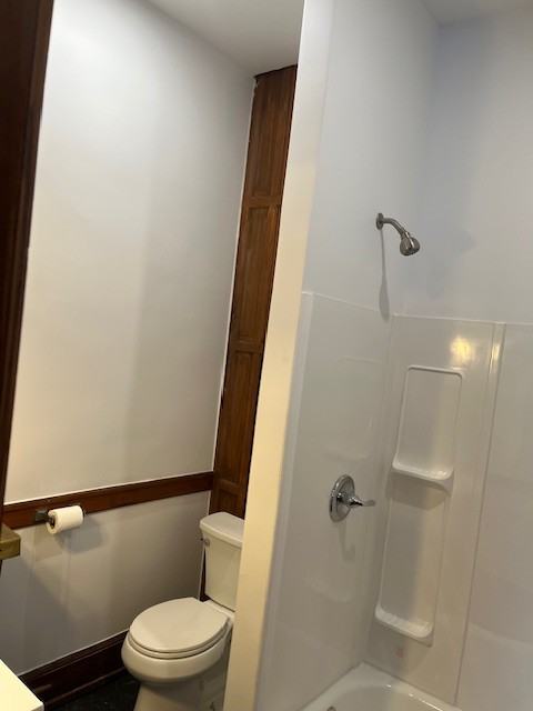 512 N Lincoln St #205 - Photo 2 of 7