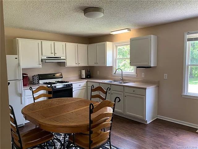 206 Ross Ct #NA - Photo 6 of 12