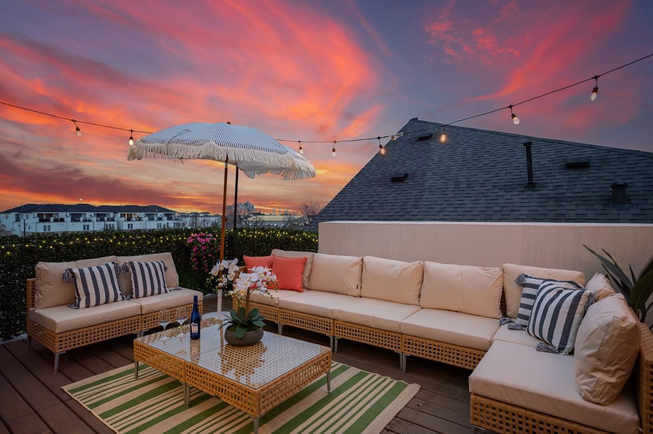 915 Thompson St #915 - Photo 5 of 40