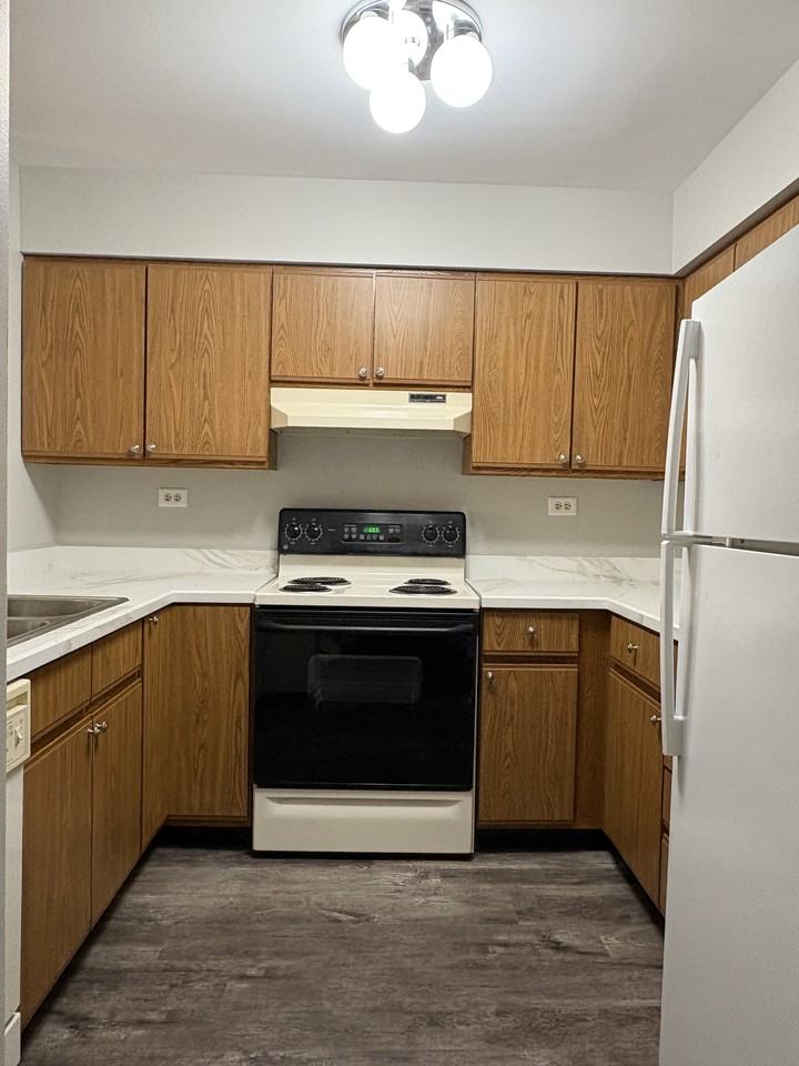 33720 N Royal Oak Ln #206 - Photo 2 of 15