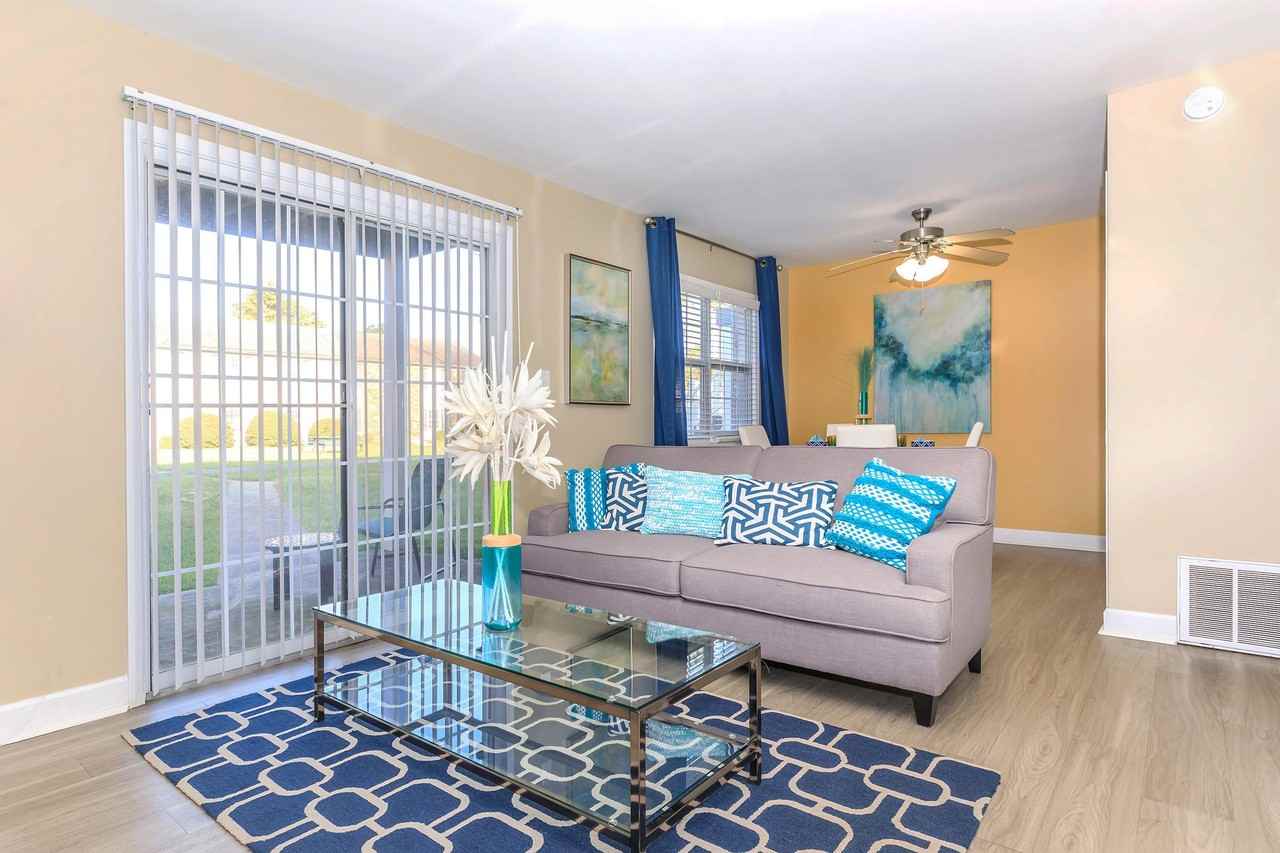 The Legend at Speedway - Photo 3 of 40