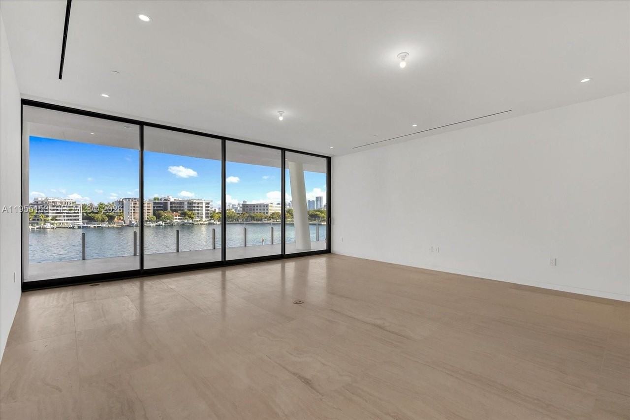 S Bayshore Dr & Vista Ct - Photo 3 of 28