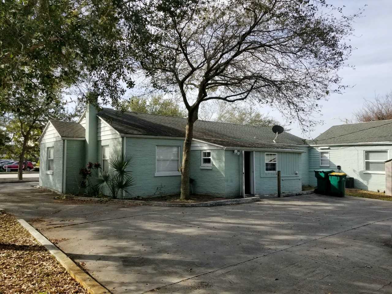 512 E Strawbridge Ave #NA - Photo 2 of 25