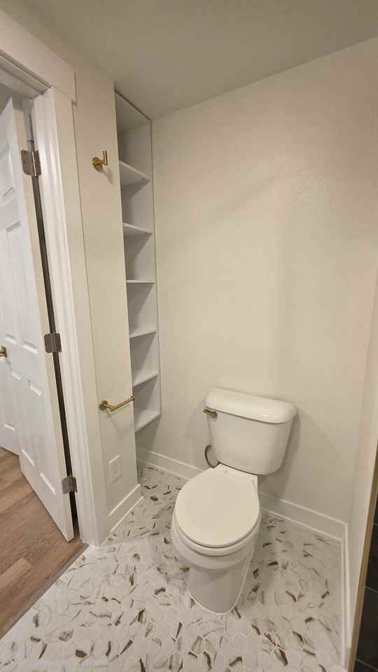 1113 N University Ave #2 - Photo 4 of 24