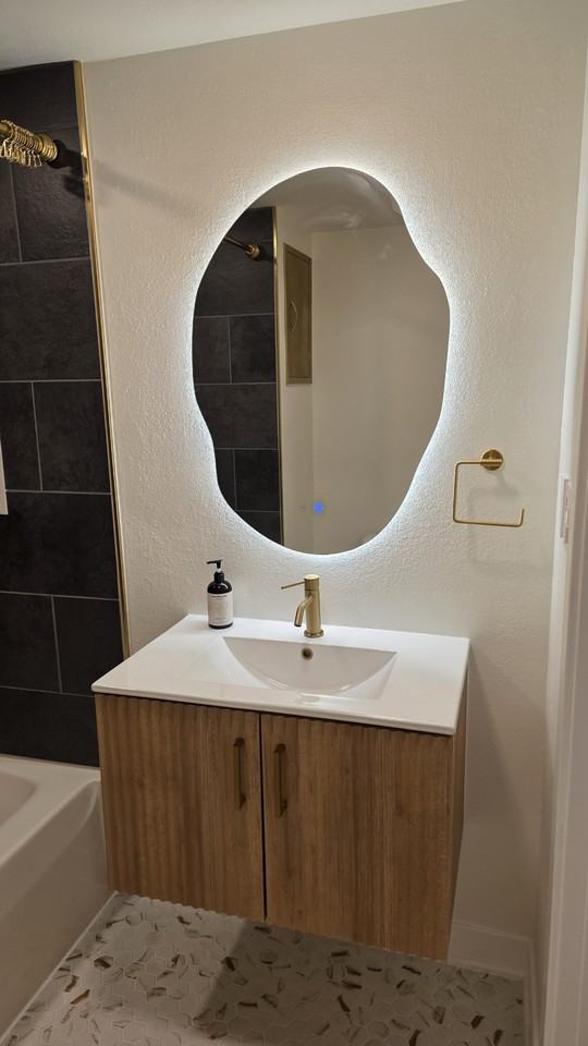 1113 N University Ave #2 - Photo 5 of 24