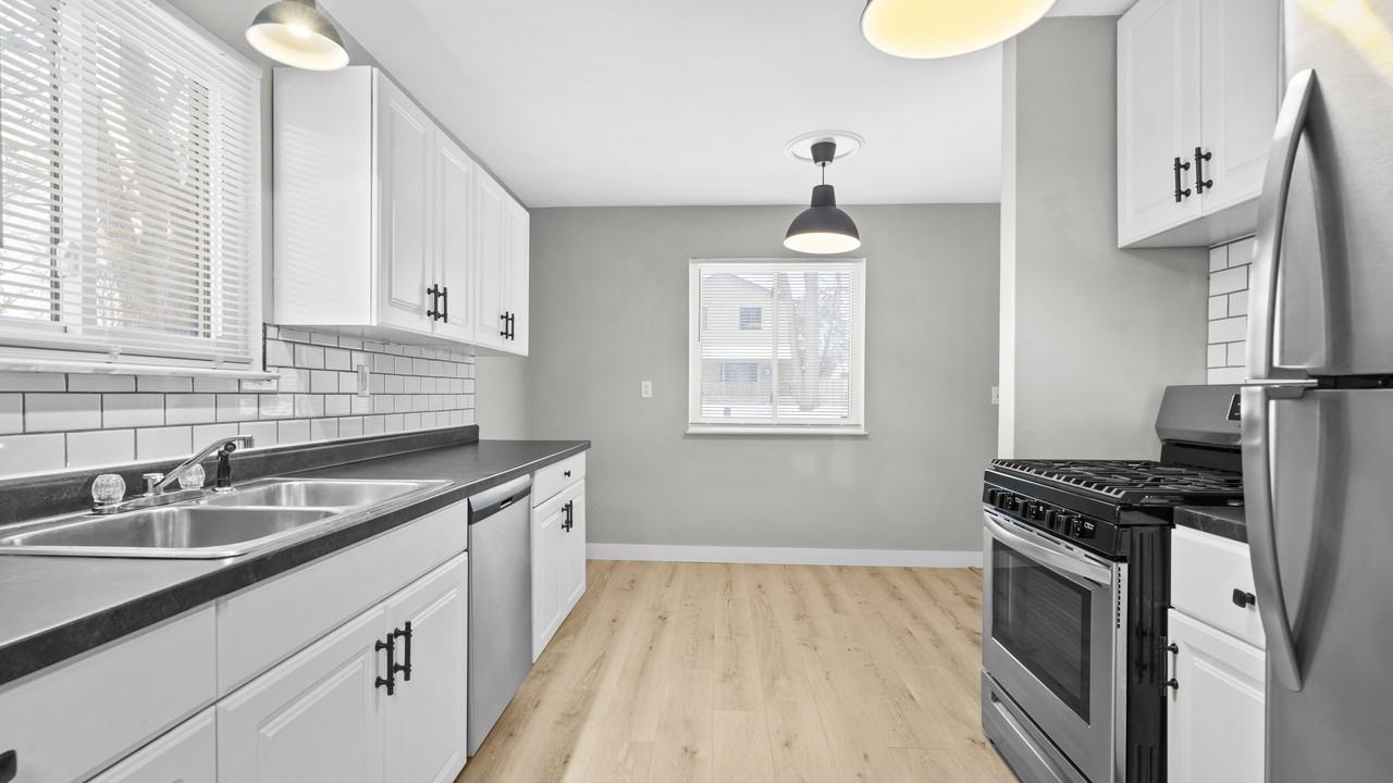 15285 Buck St #1 - Photo 3 of 12