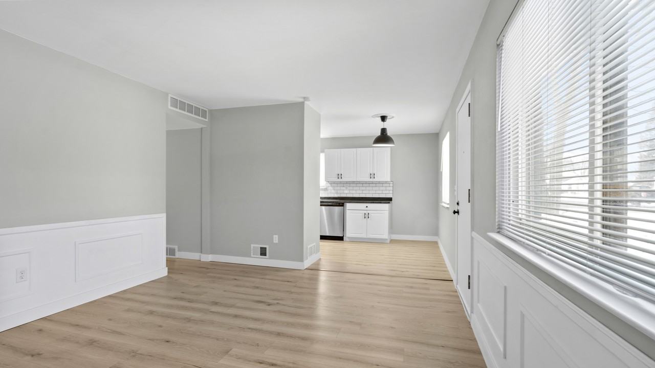 15285 Buck St #1 - Photo 7 of 12