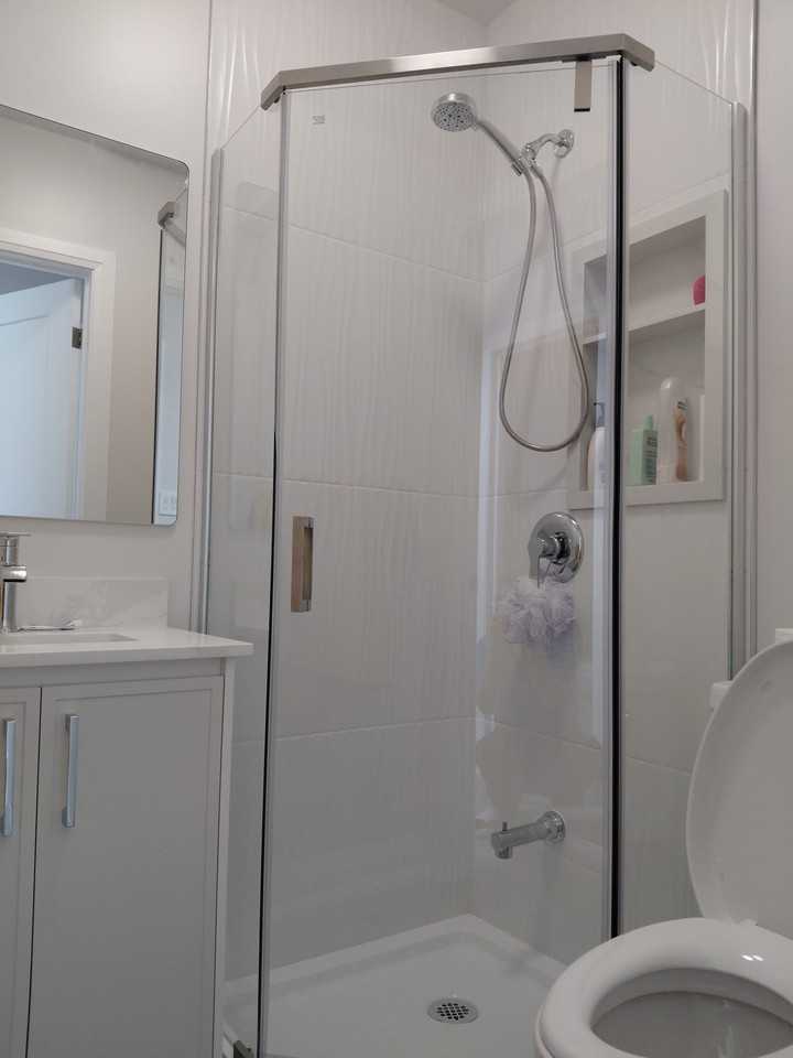 988 Ossington Avenue - Photo 3 of 10