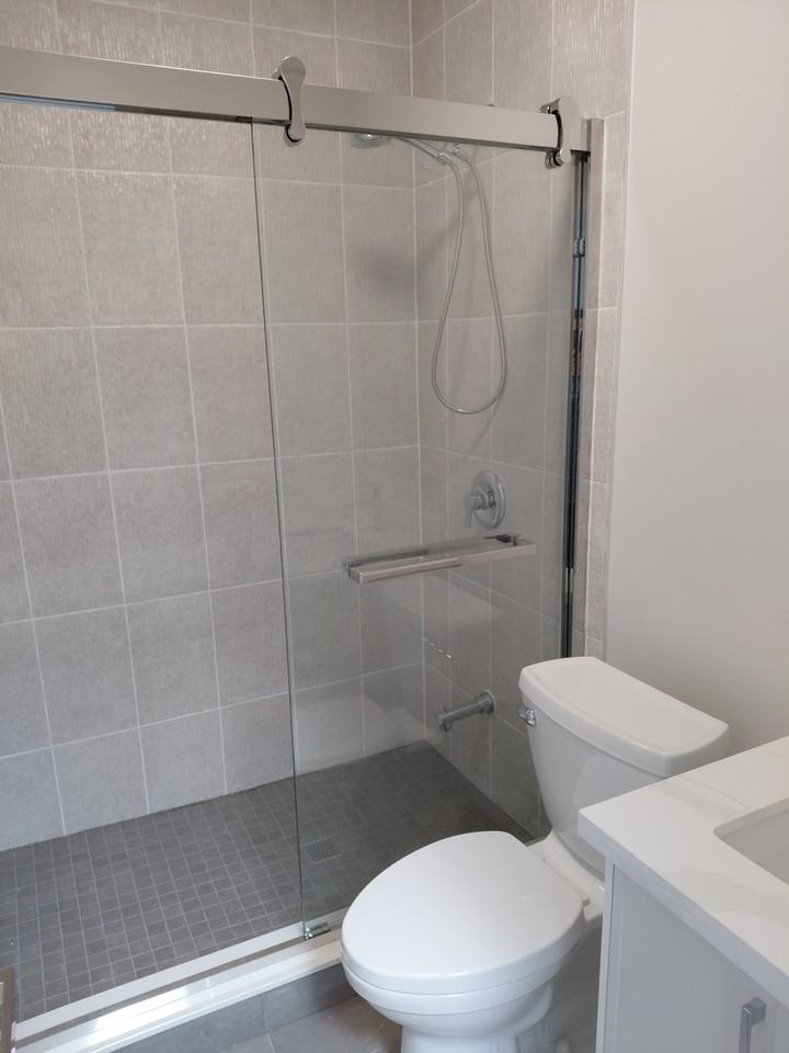 988 Ossington Avenue - Photo 5 of 10