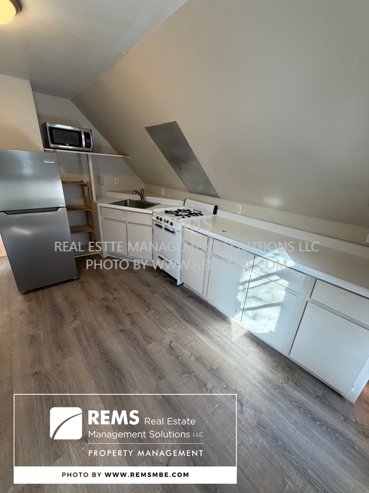 947 Williamson St - Photo 7 of 10