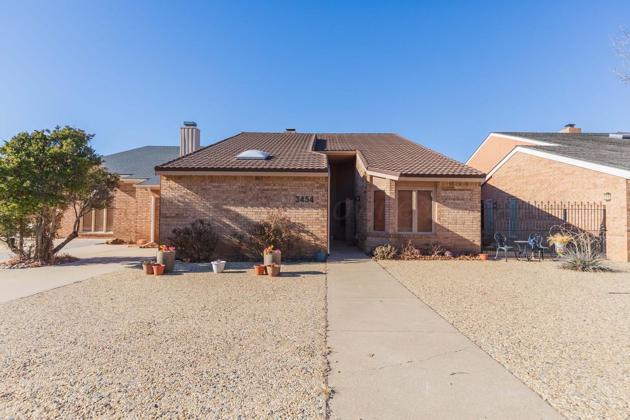 3454 Gladstone Ln - Photo 2 of 19