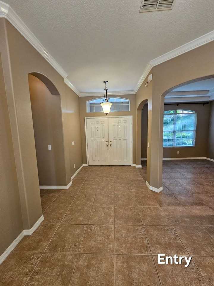 1590 Shadowmoss Cir - Photo 6 of 27