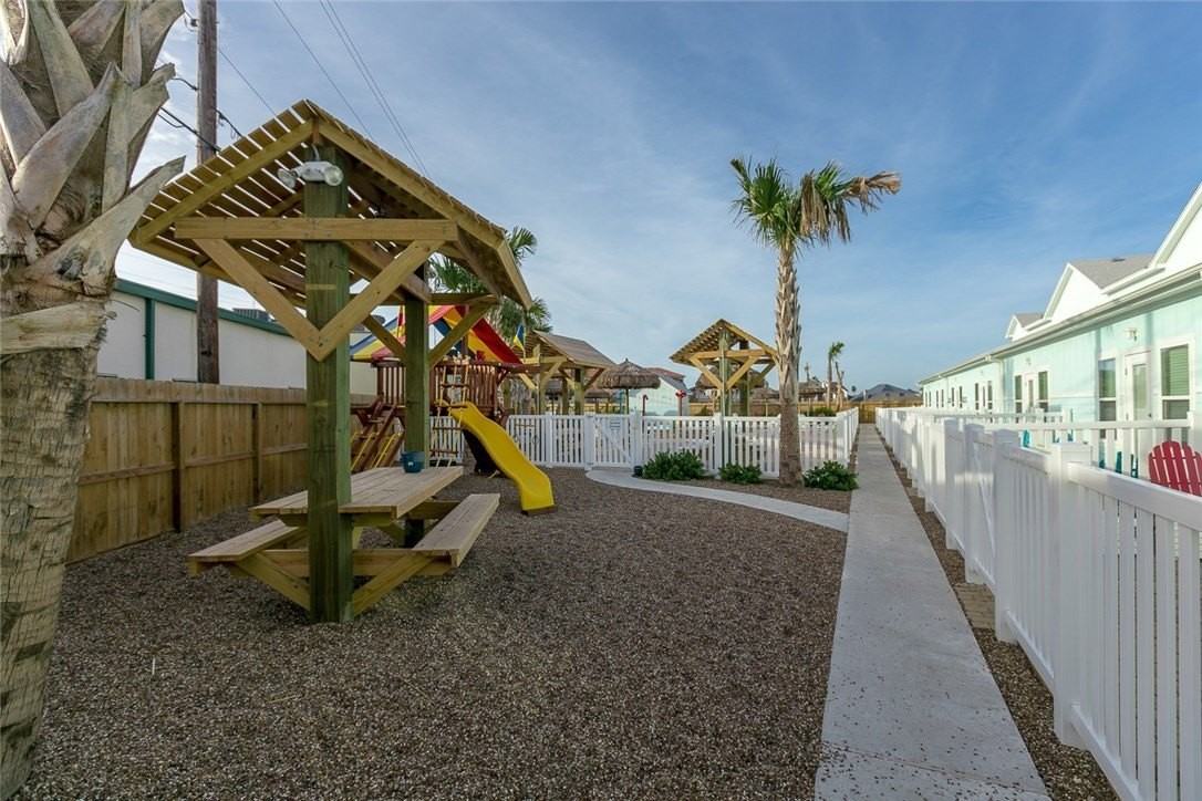 15130 Dory Dr - Photo 5 of 20