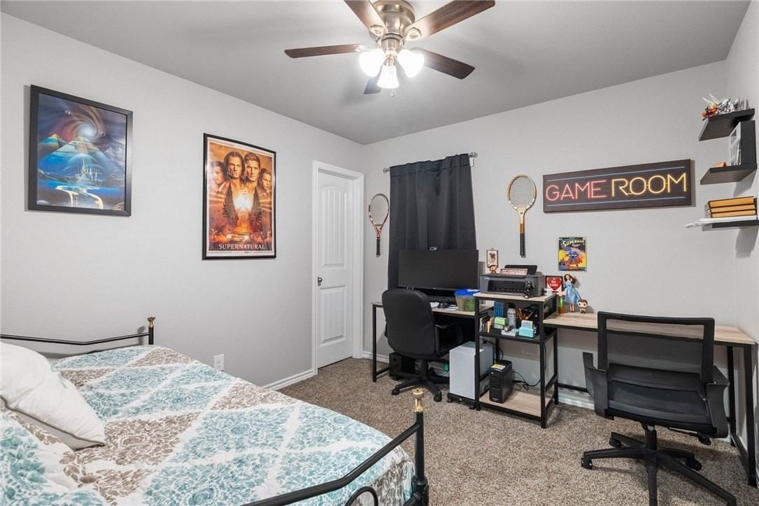 1258 Carnaby St - Photo 4 of 25