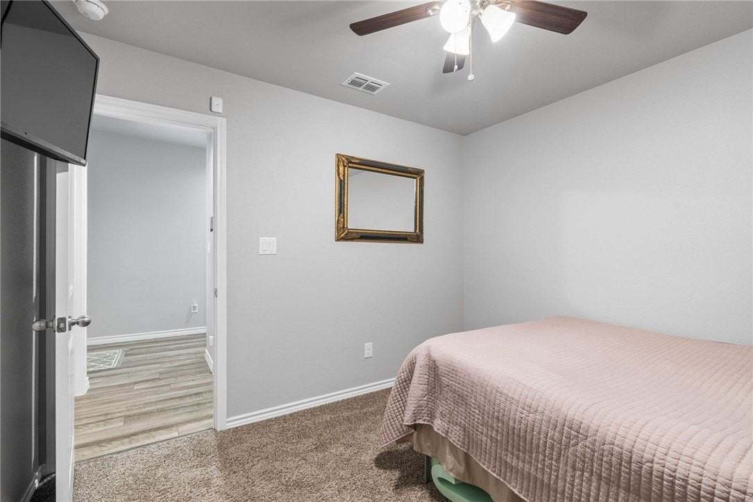 1258 Carnaby St - Photo 5 of 25