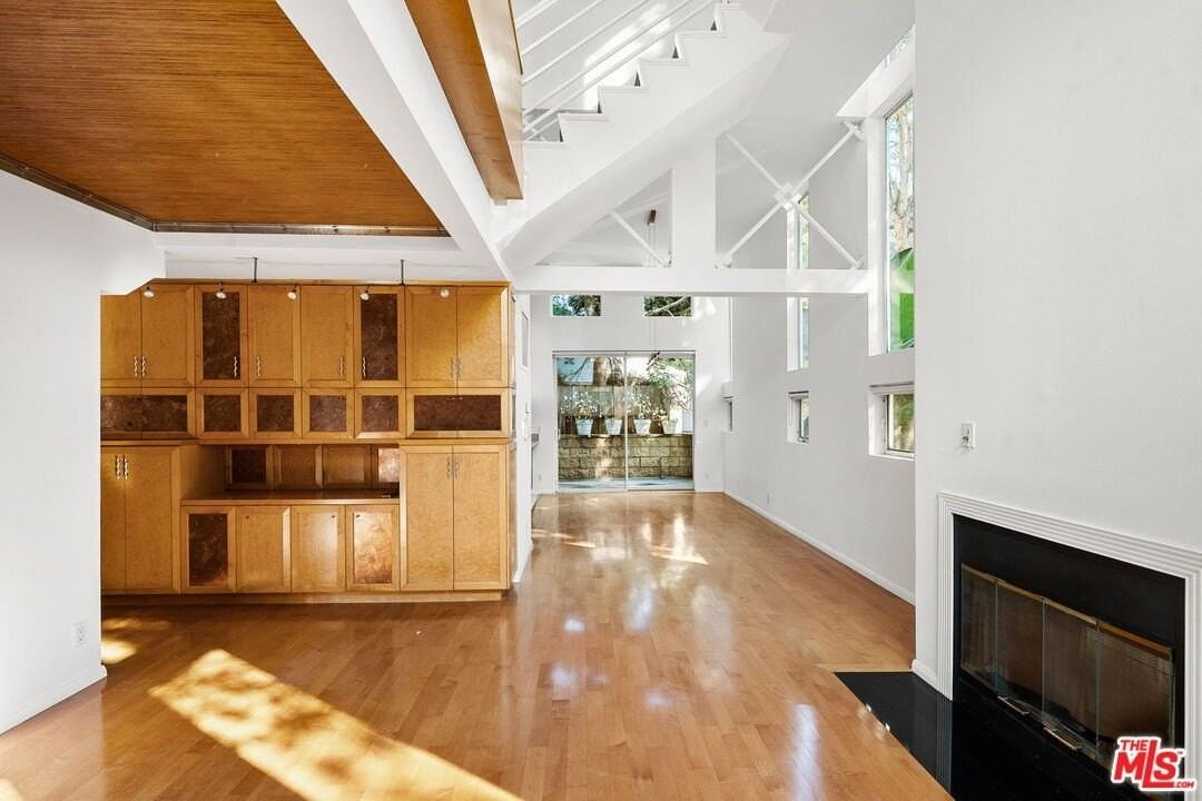 1011 Pacific St Unit 1 #1 - Photo 3 of 46