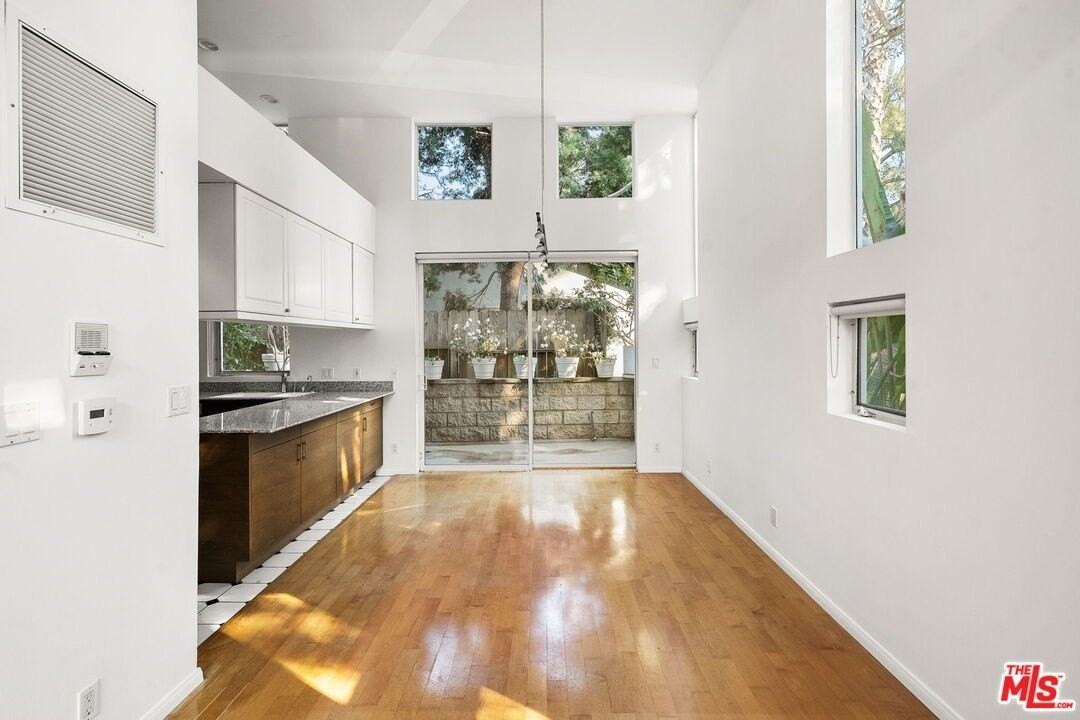 1011 Pacific St Unit 1 #1 - Photo 6 of 46