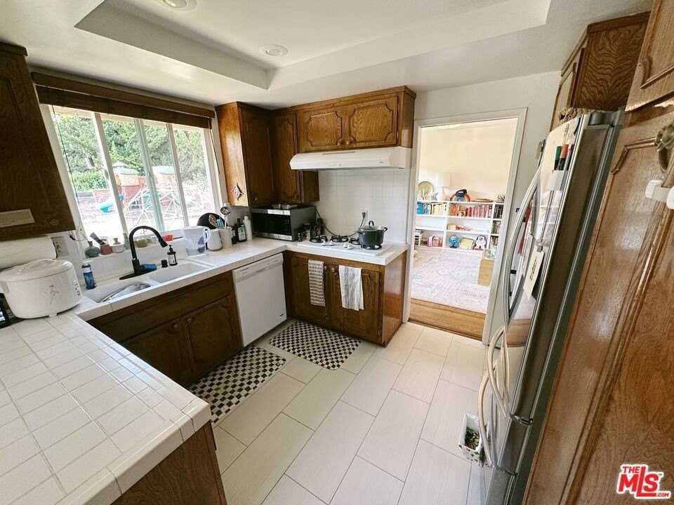 3839 Pirate Dr - Photo 7 of 10