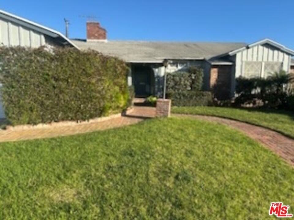 5832 S Sherbourne Dr - Photo 2 of 11