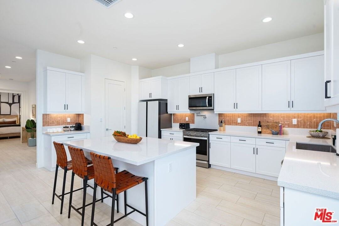 1605 Candela Ct - Photo 7 of 31