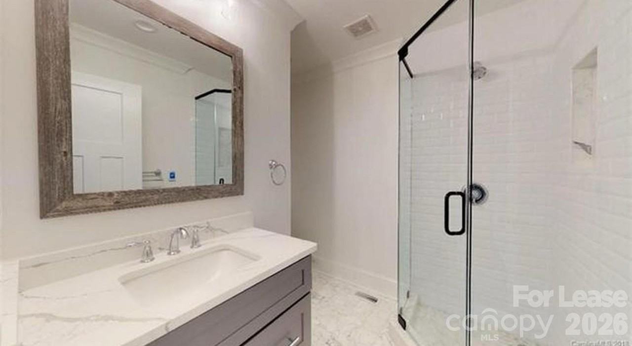 1238 Yale Pl - Photo 6 of 16