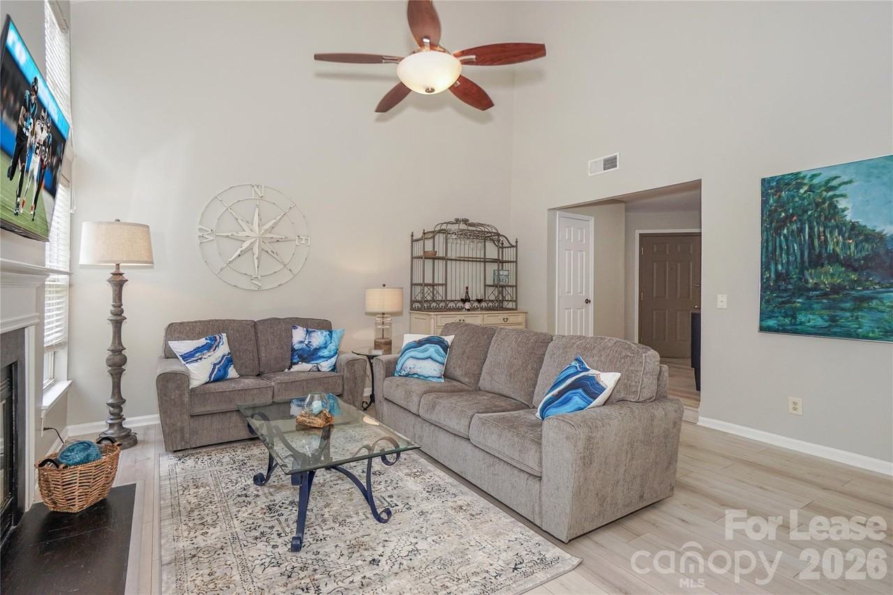 20105 Henderson Rd Unit E #E - Photo 6 of 31