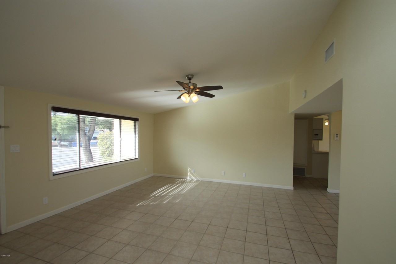 655 E Avenida De Los Arboles - Photo 2 of 20