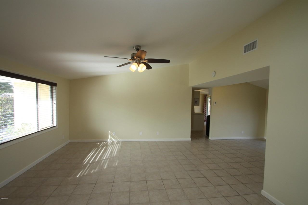 655 E Avenida De Los Arboles - Photo 3 of 20