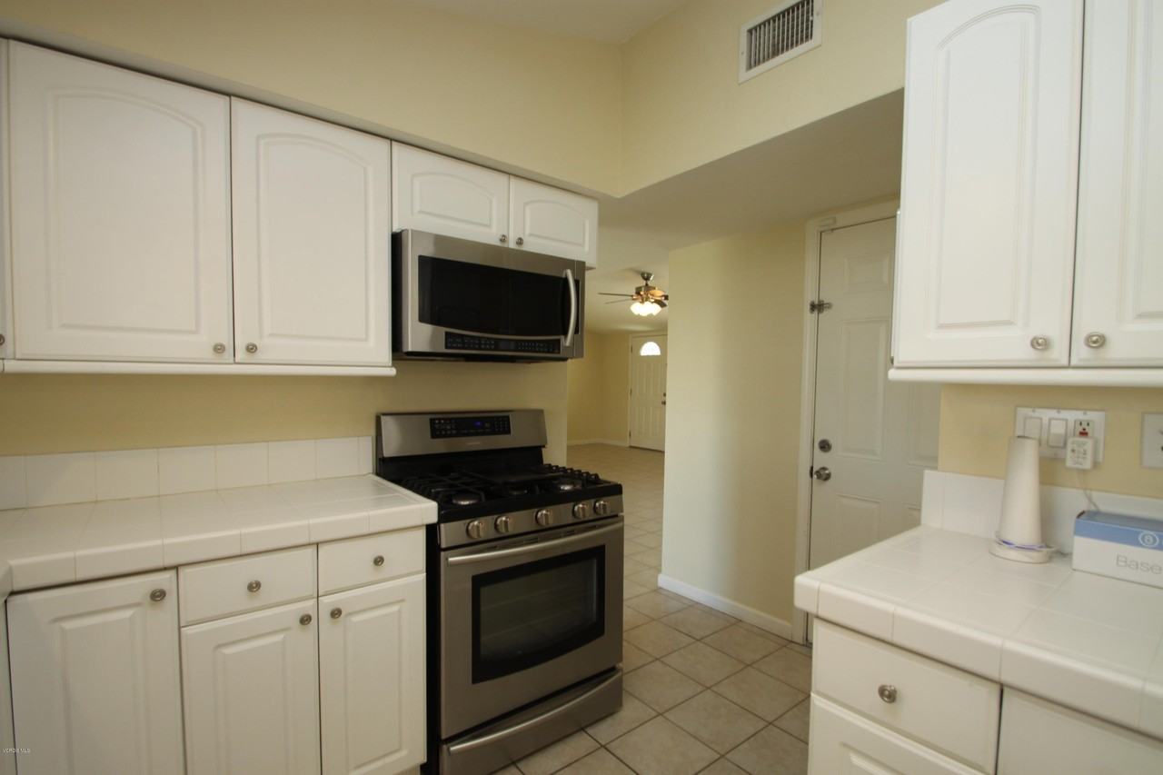 655 E Avenida De Los Arboles - Photo 7 of 20