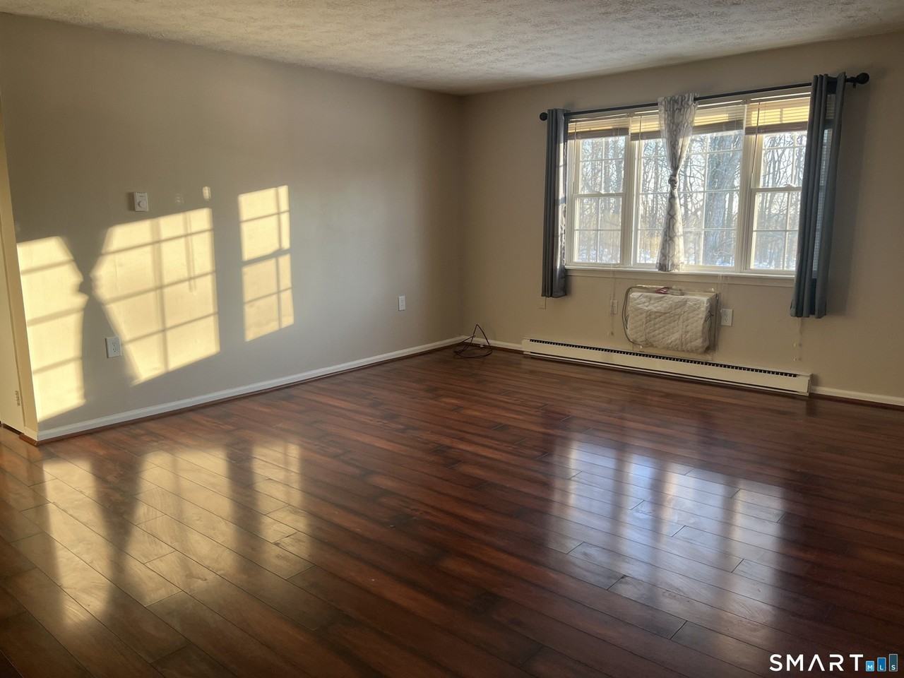 105 Horse Pond Rd Apt F #F - Photo 6 of 10