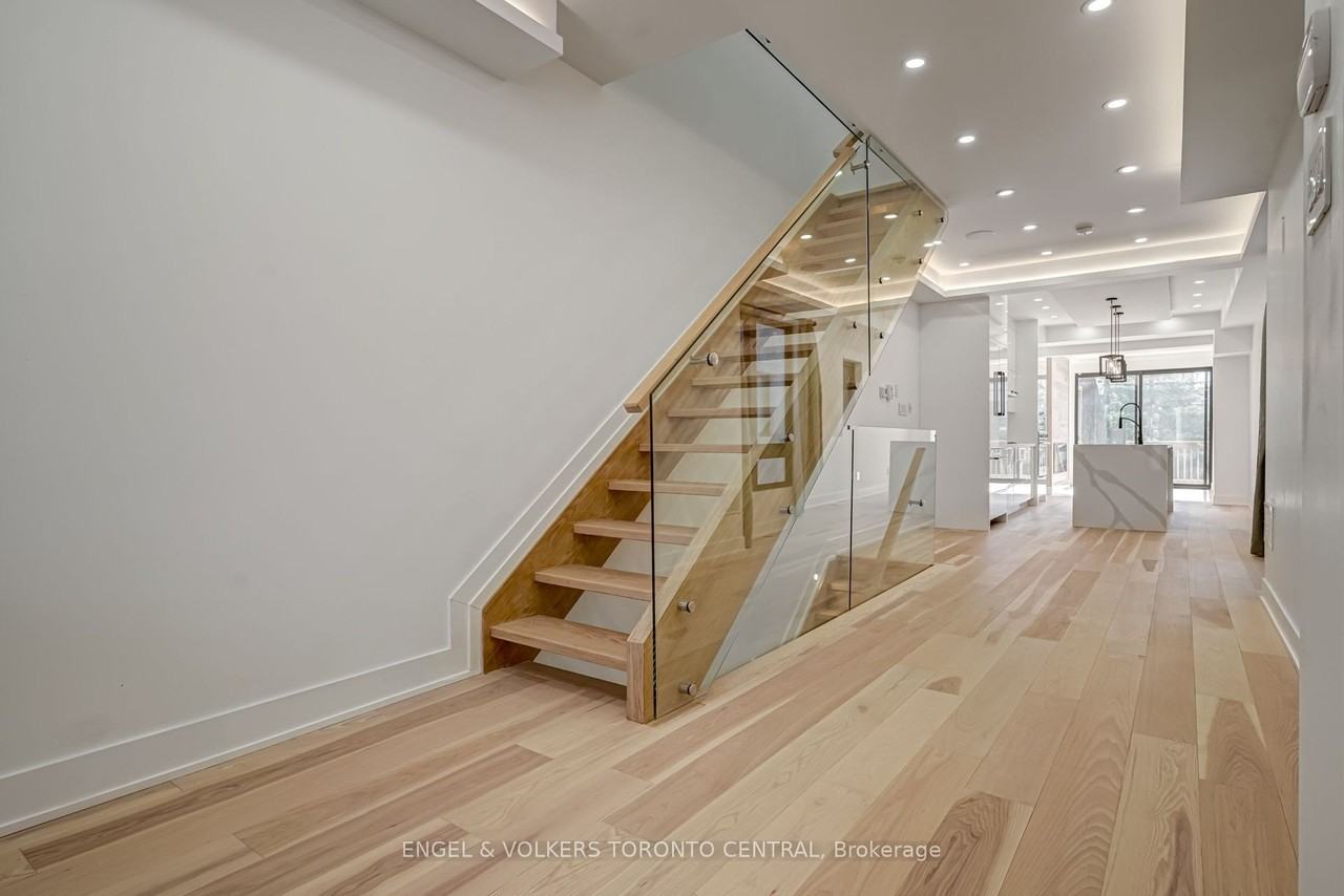 230 Willow Ave - Photo 5 of 27