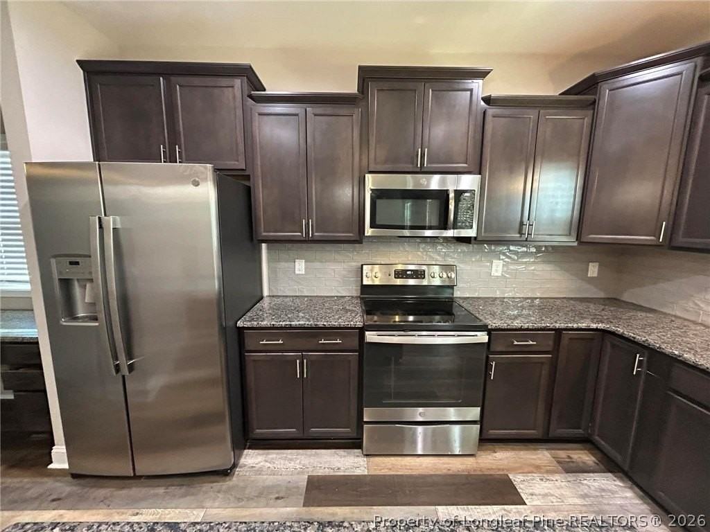 154 Stafford Ave - Photo 7 of 27