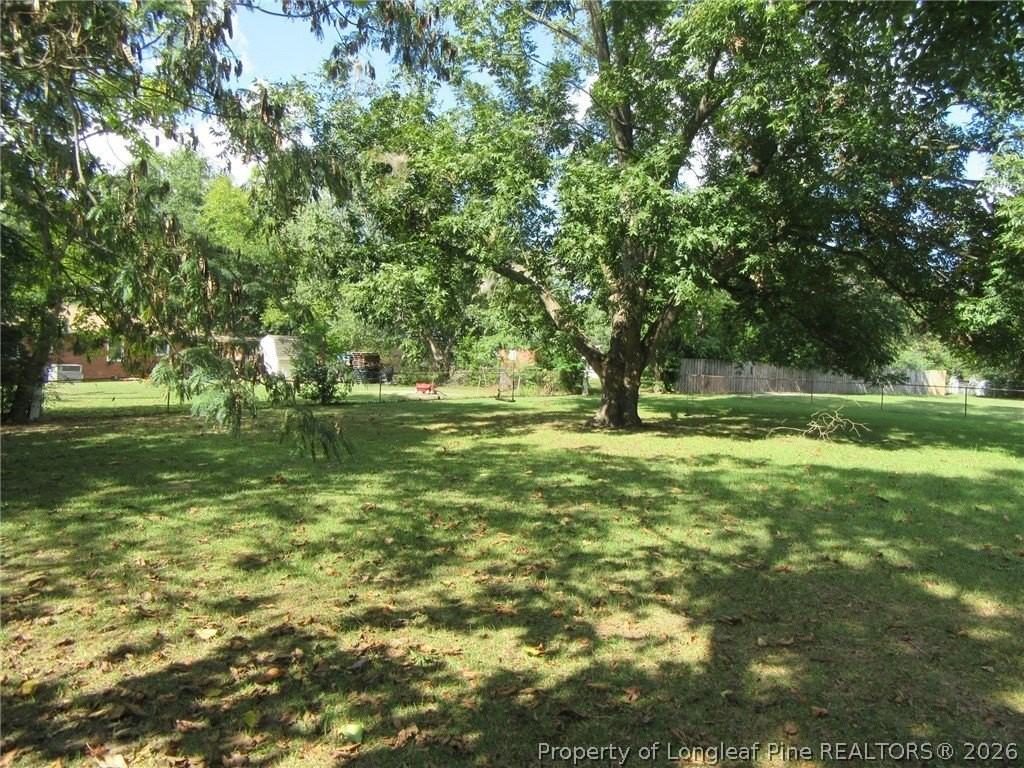 5106 Tulip Dr - Photo 3 of 21