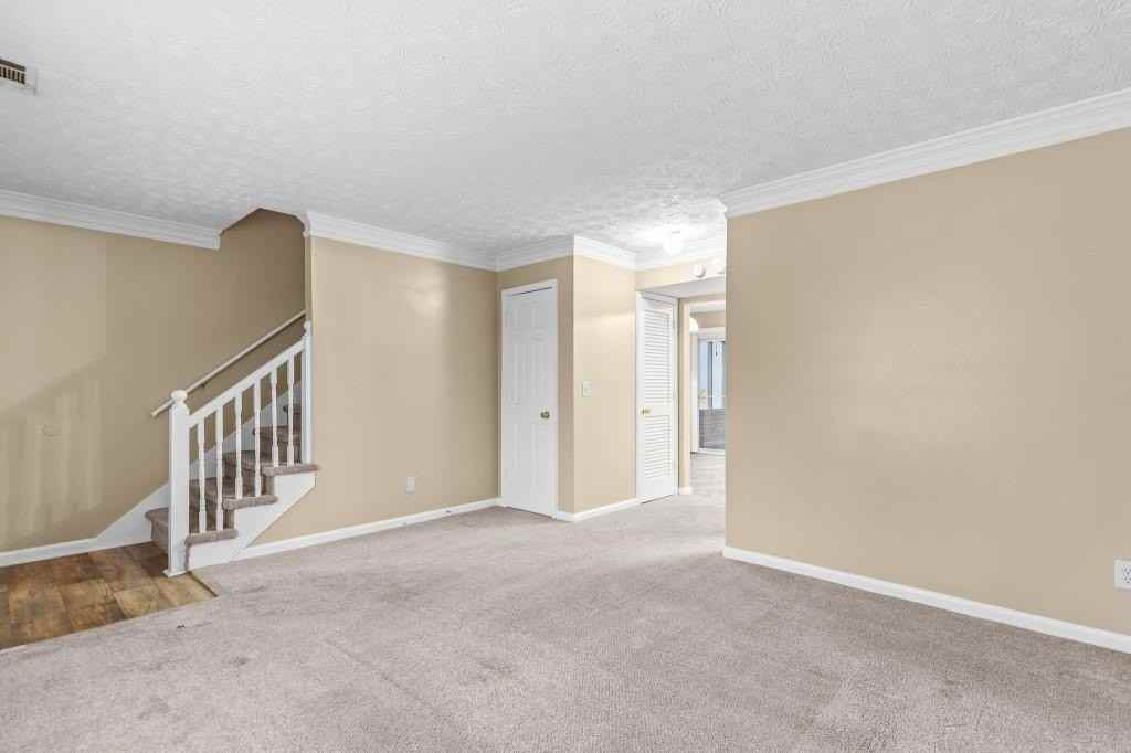 375 Dixie Ct - Photo 5 of 26