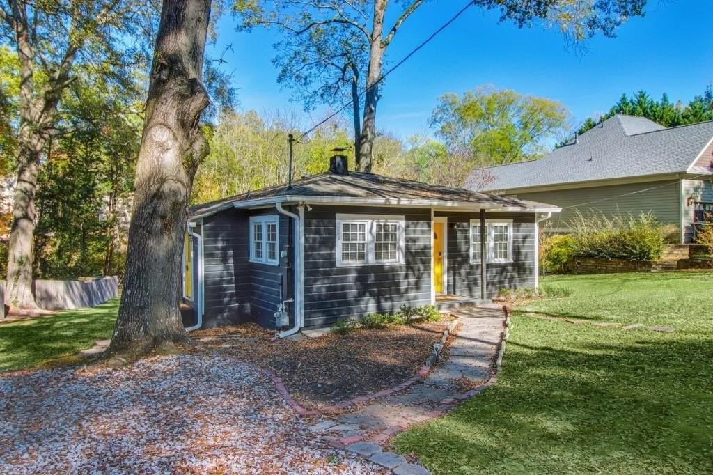 250 Lake Dr - Photo 2 of 32