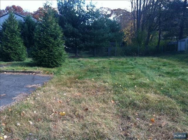 31 Ave B - Photo 3 of 4