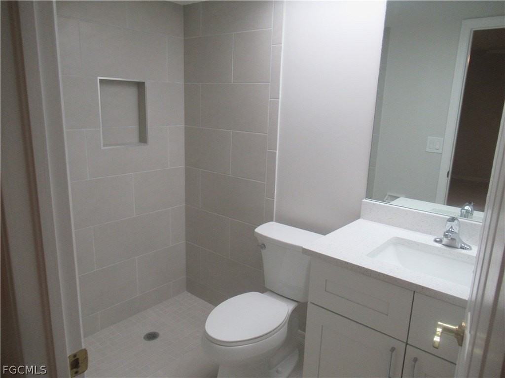 926 Se 8th St - Photo 6 of 13