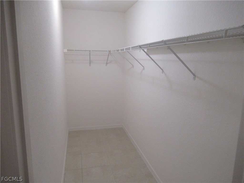 926 Se 8th St - Photo 7 of 13