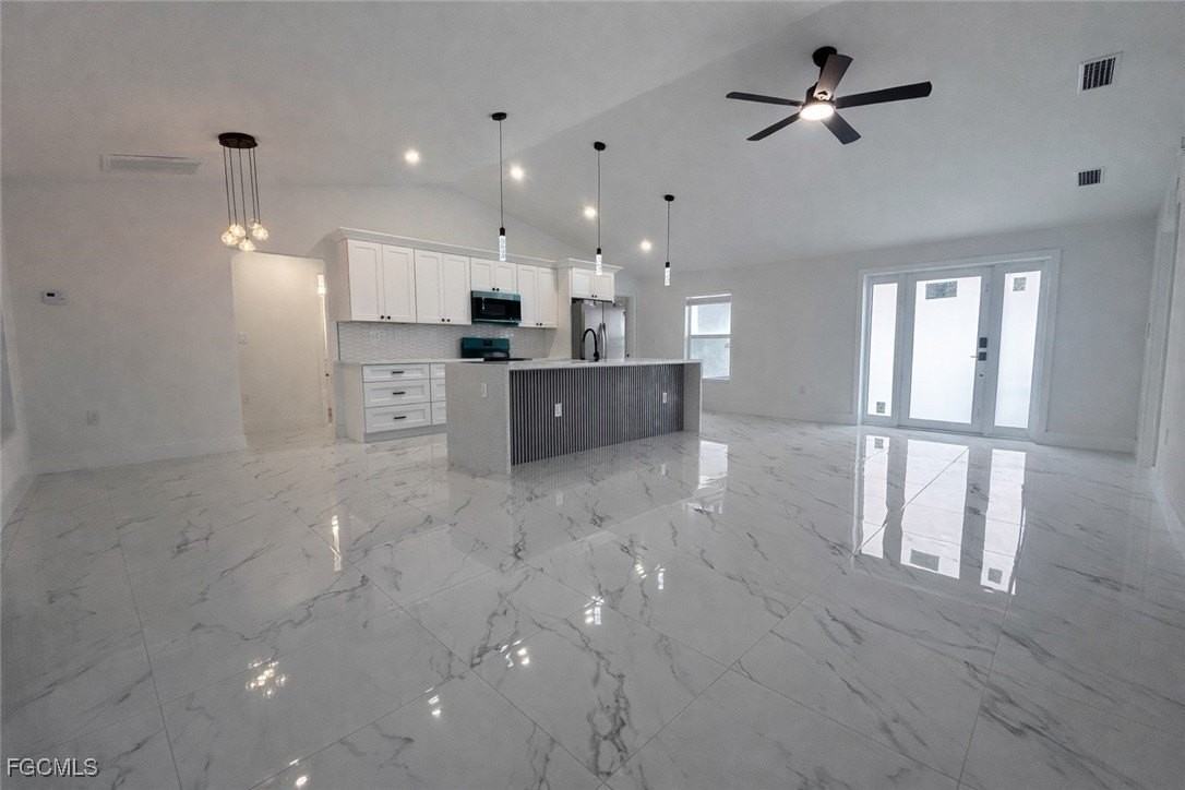 649 Wilmington Pkwy - Photo 5 of 36