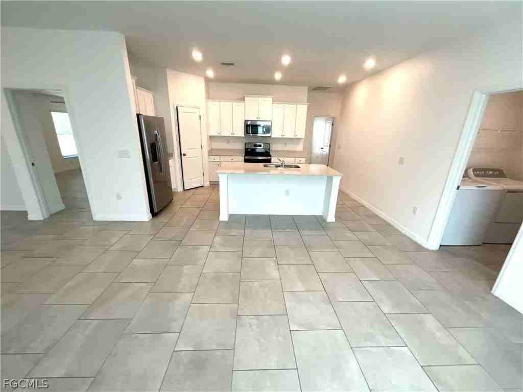 3905 Treasure Oak Way - Photo 4 of 27