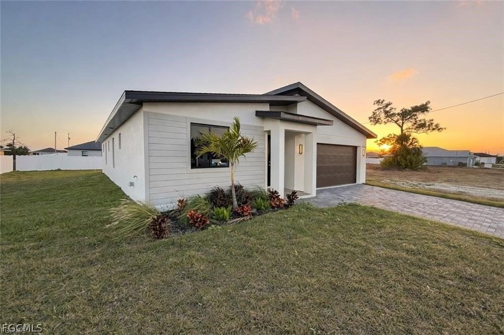 4342 NE 34th Place - Photo 2 of 17