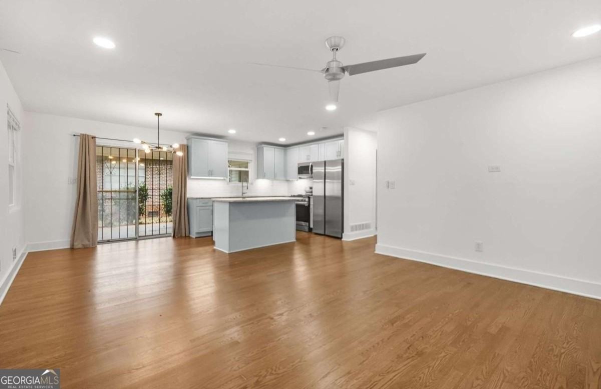 1949 Handley Ave Sw - Photo 4 of 24