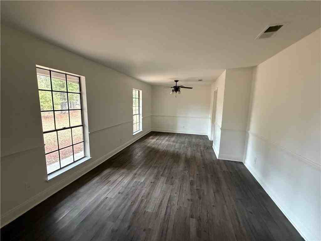 2333 Burgett Rd - Photo 4 of 25