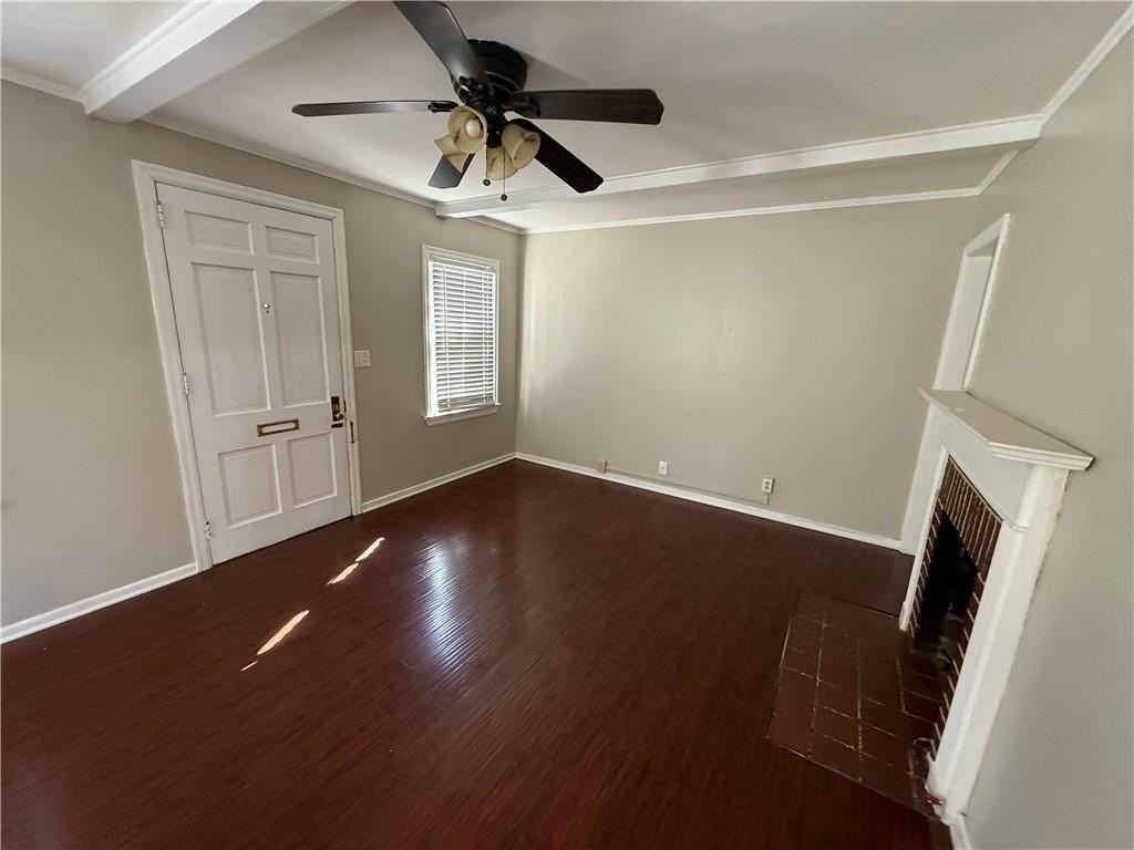 110 Ellinor St - Photo 4 of 14