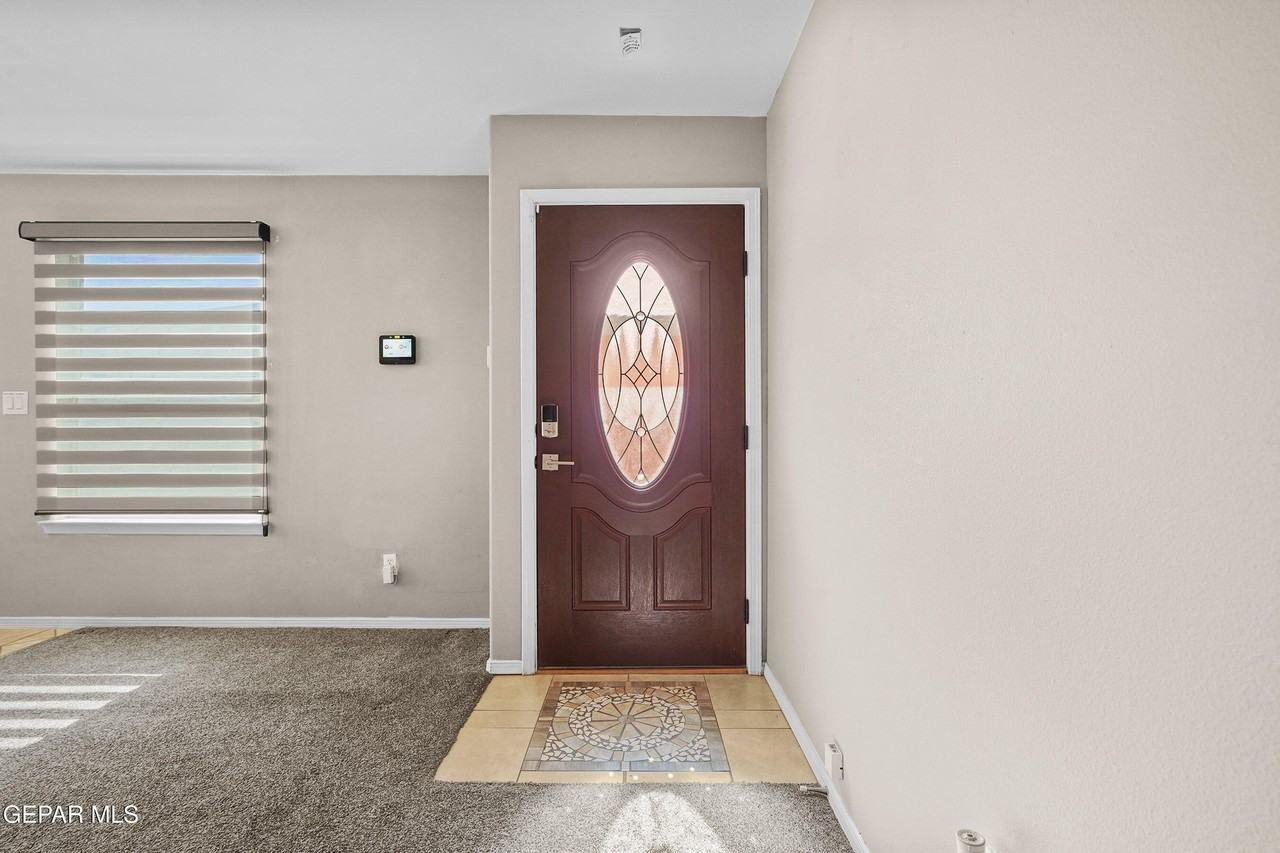 2404 Escape Point St - Photo 5 of 33