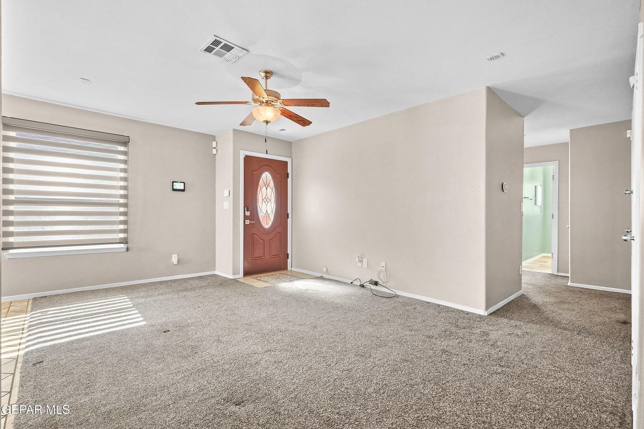 2404 Escape Point St - Photo 6 of 33