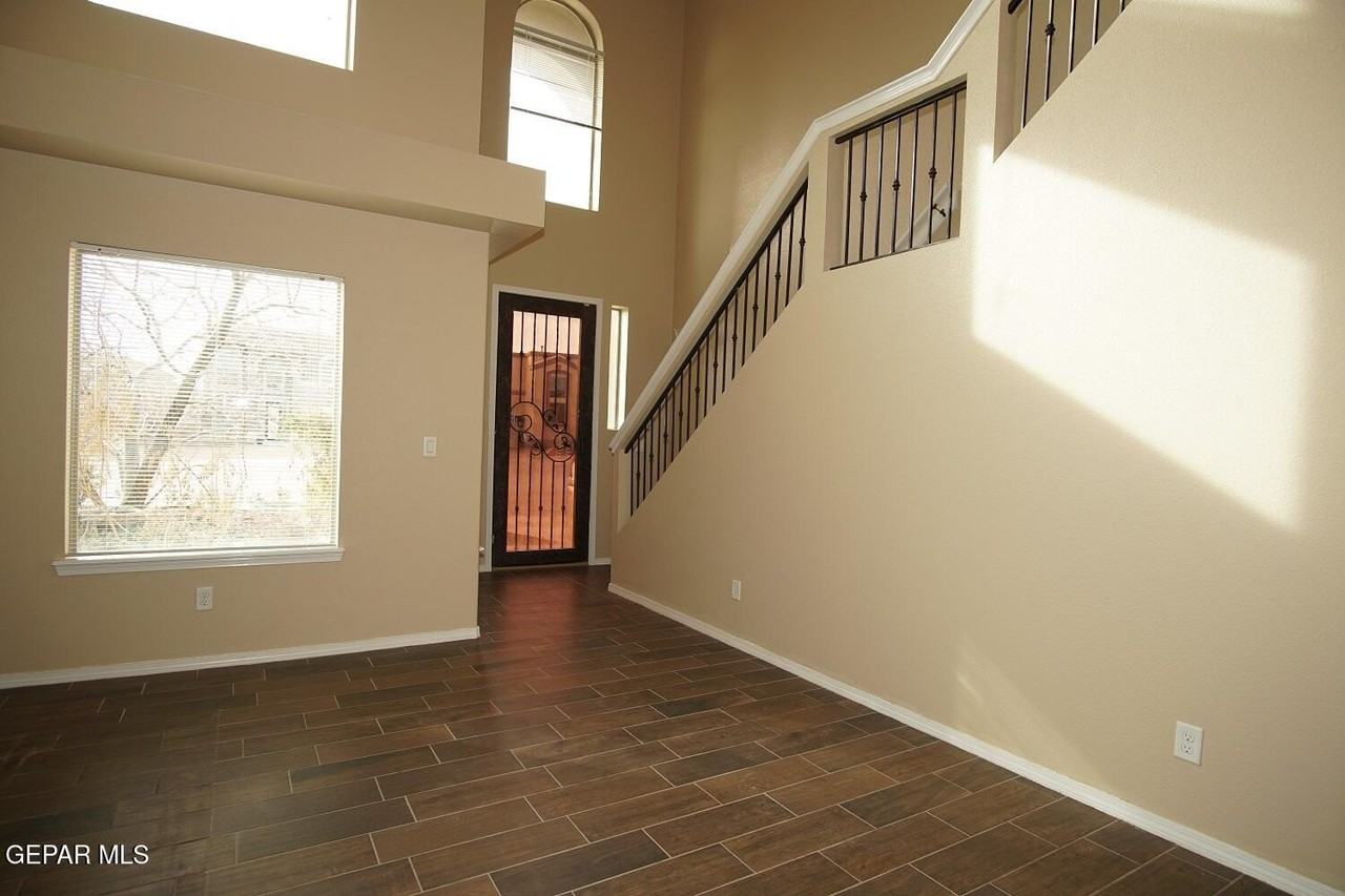 14375 Whisper Mare Ct - Photo 2 of 25