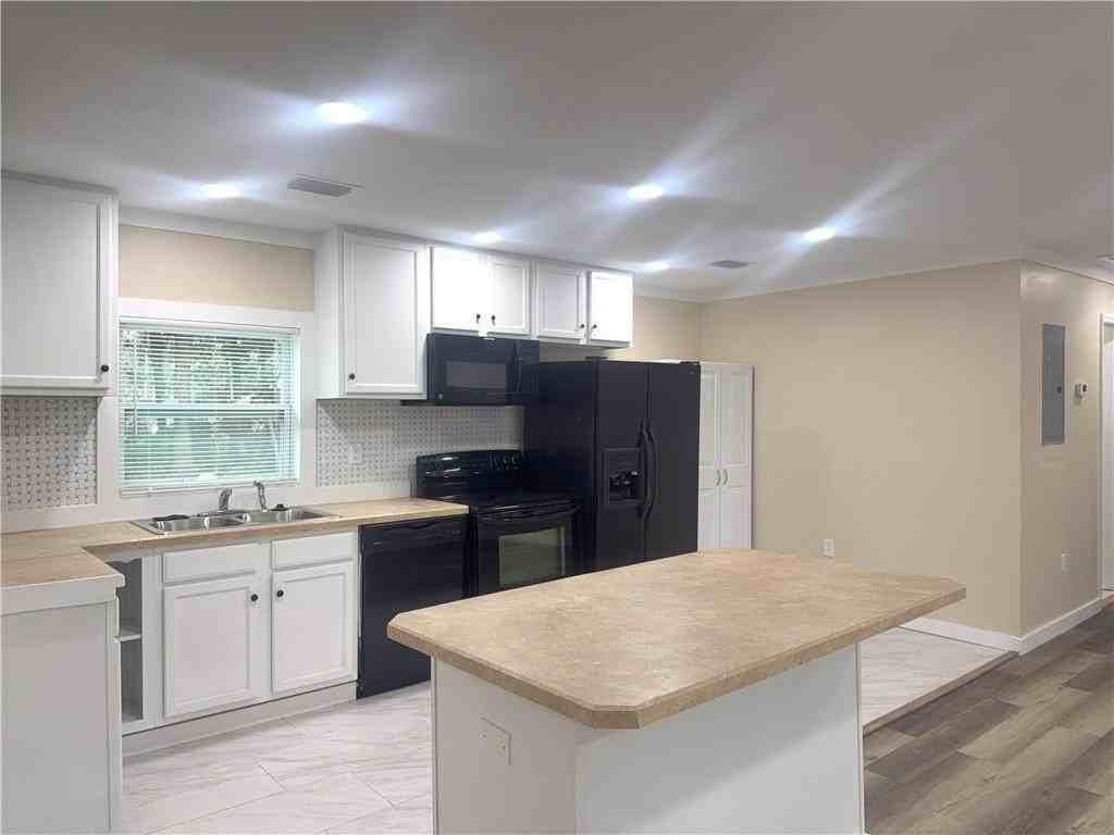 3301 Kelwin Ave - Photo 5 of 13